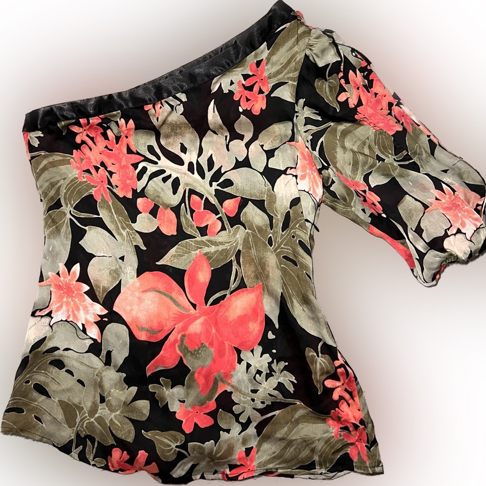 Bebe Asymmetrical Floral Print Blouse